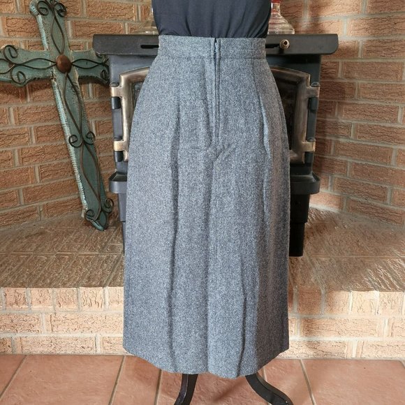 Vintage 70s Panther Pant-her Gray 100% Wool Skirt with Union Lable Size 7/8 - Picture 2 of 5